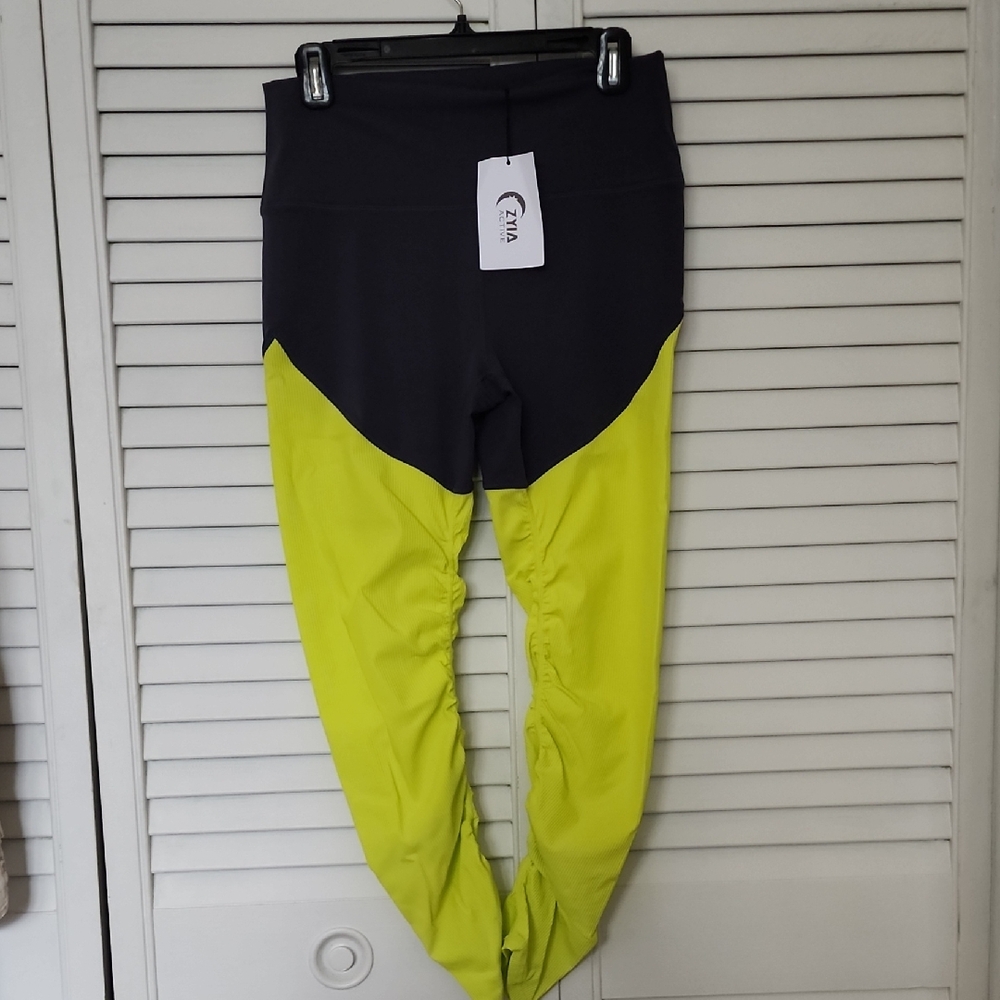 Two-Tone Leggings - Black and Yellow